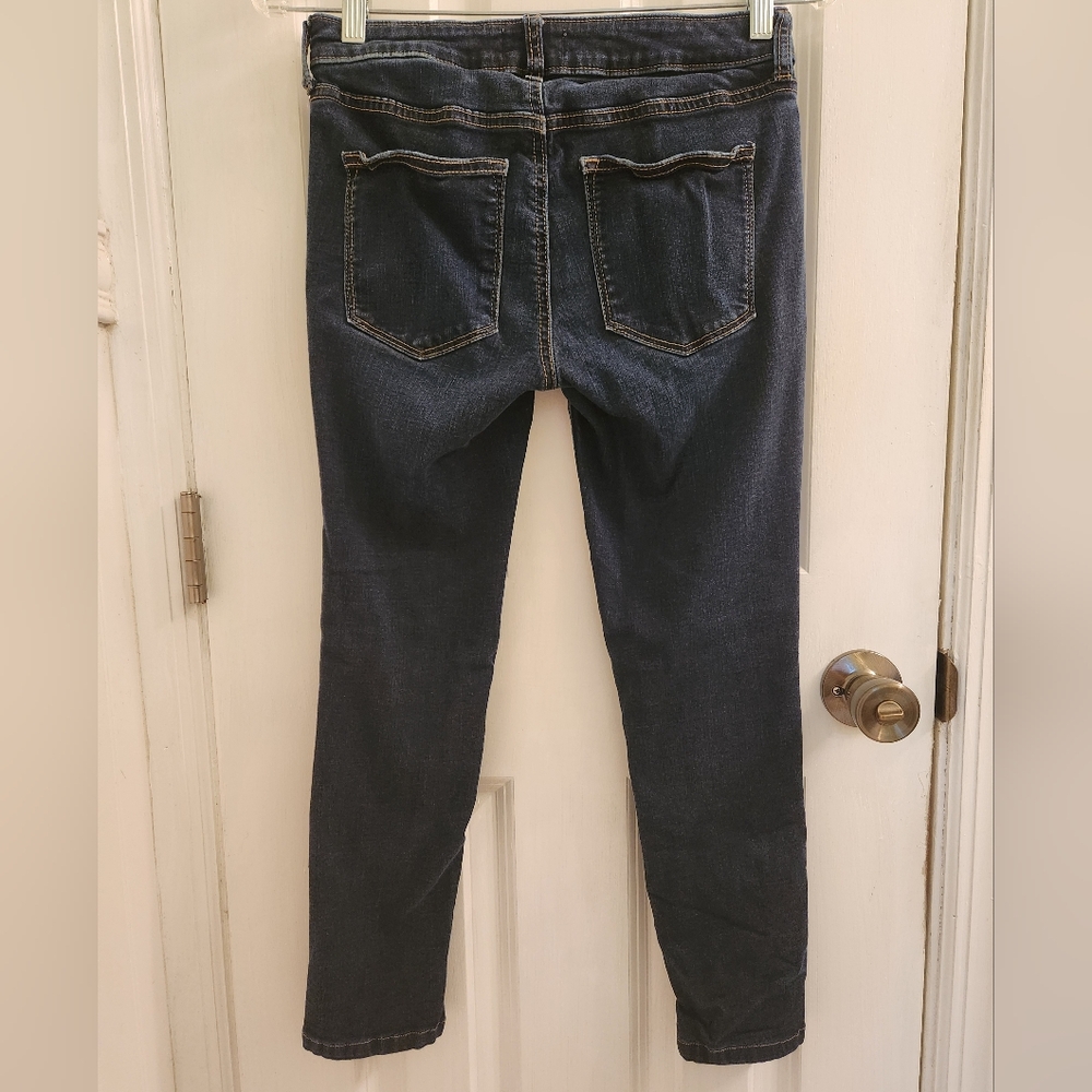 Curvy Skinny Jeans - Picture 2 of 5